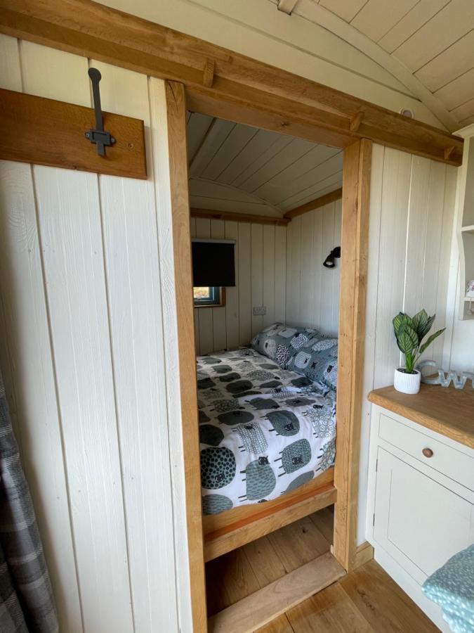 Appartement The Shepards Hut à Llwyn-Dafydd Extérieur photo