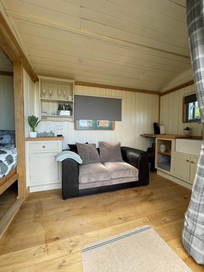 Appartement The Shepards Hut à Llwyn-Dafydd Extérieur photo